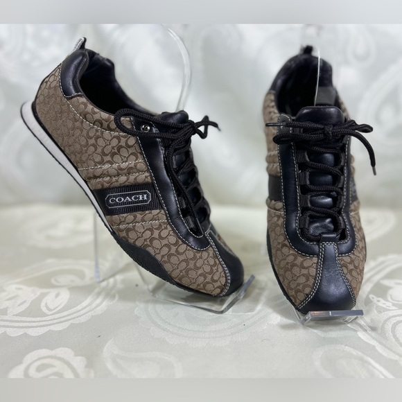 Coach Shoes - 8.5 Coach Kelsie